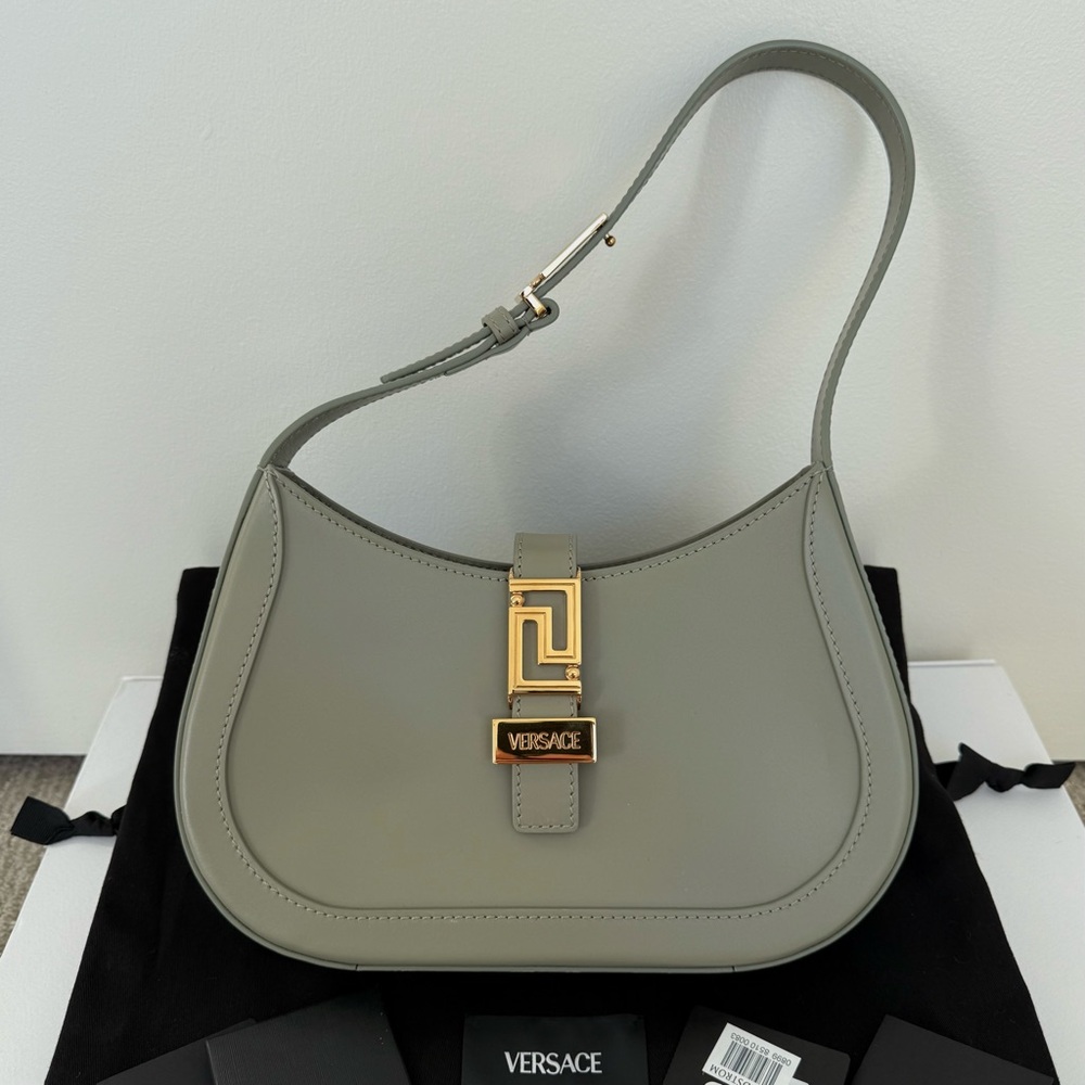 Versace Brand New Shoulder Hobo Greca Goddess Bag in Calf Leather. AUTHENTIC!!! - Picture 4 of 15